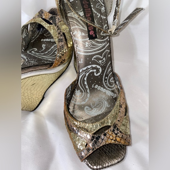 Doll House shoes heels Size 9M all man made Materials 5 1/2 ‘heel platform 1/12 - Picture 10 of 16